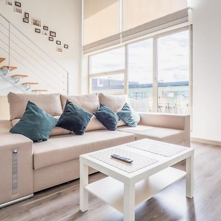 El Ventero Apartment - Elegante Apt Para 5 Con Terraza, Wi-Fi Y Aparcamiento En La Calle Camarma de Esteruelas Εξωτερικό φωτογραφία