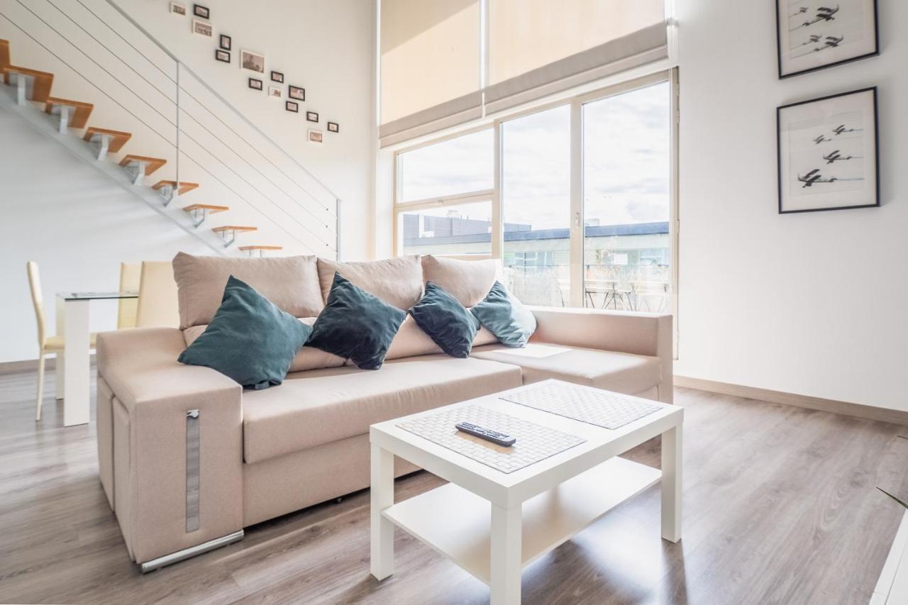 El Ventero Apartment - Elegante Apt Para 5 Con Terraza, Wi-Fi Y Aparcamiento En La Calle Camarma de Esteruelas Εξωτερικό φωτογραφία