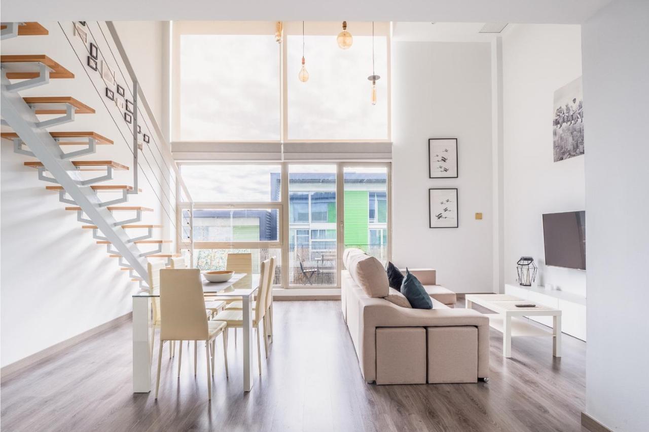 El Ventero Apartment - Elegante Apt Para 5 Con Terraza, Wi-Fi Y Aparcamiento En La Calle Camarma de Esteruelas Εξωτερικό φωτογραφία